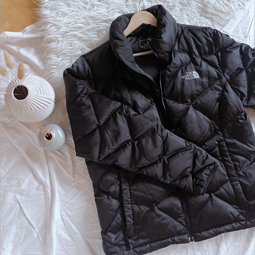 The North Face black puffer jacket coat brand high winter ski skying